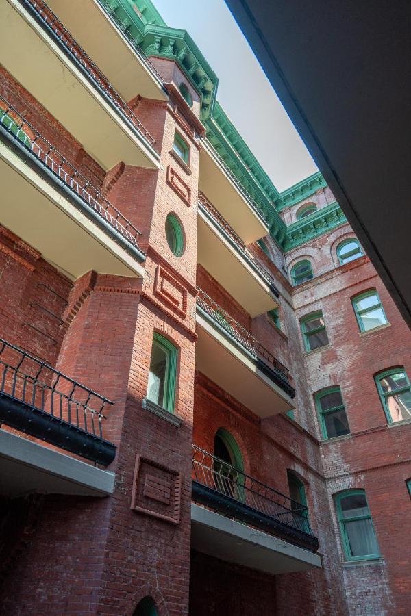 Mint House At The Divine Lorraine Hotel - Philadelphia Bagian luar foto